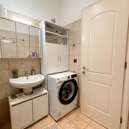 Manoshouse Apartamento
